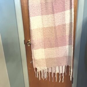 Old Navy Lilac and White Scarf